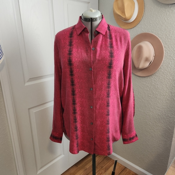 Equipment 100% silk button down snake skin print size large - Picture 11 of 14